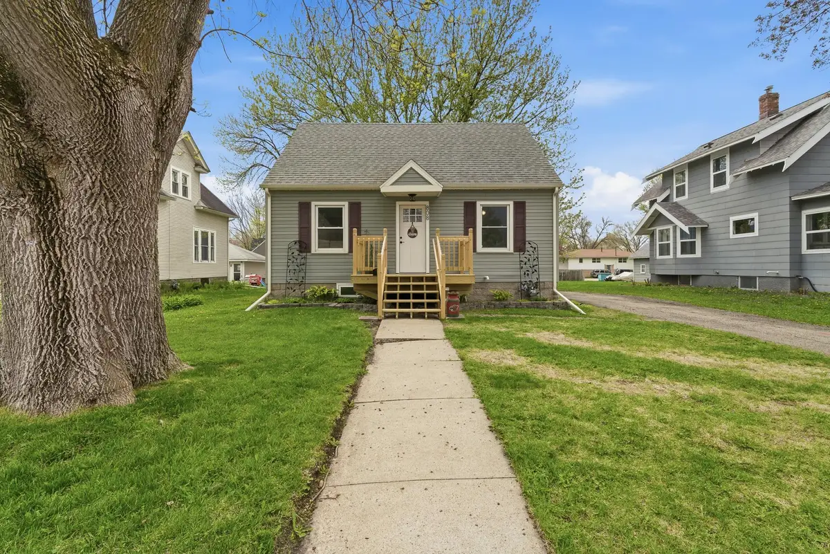 808 5th Street Se, Waseca, MN 56093 - #1