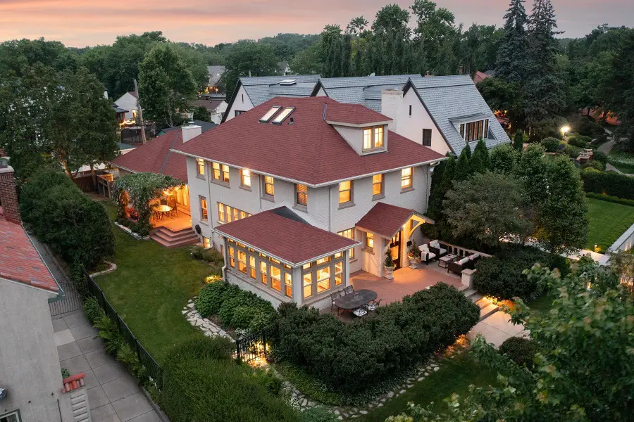 2554 W Lake Of The Isles Parkway, Minneapolis, MN 55405 - #2