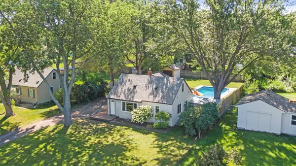 2166 Oakwood Drive, Mounds View, MN 55112