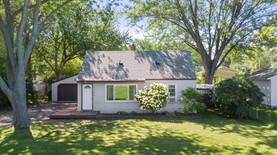 2166 Oakwood Drive, Mounds View, MN 55112 - #2