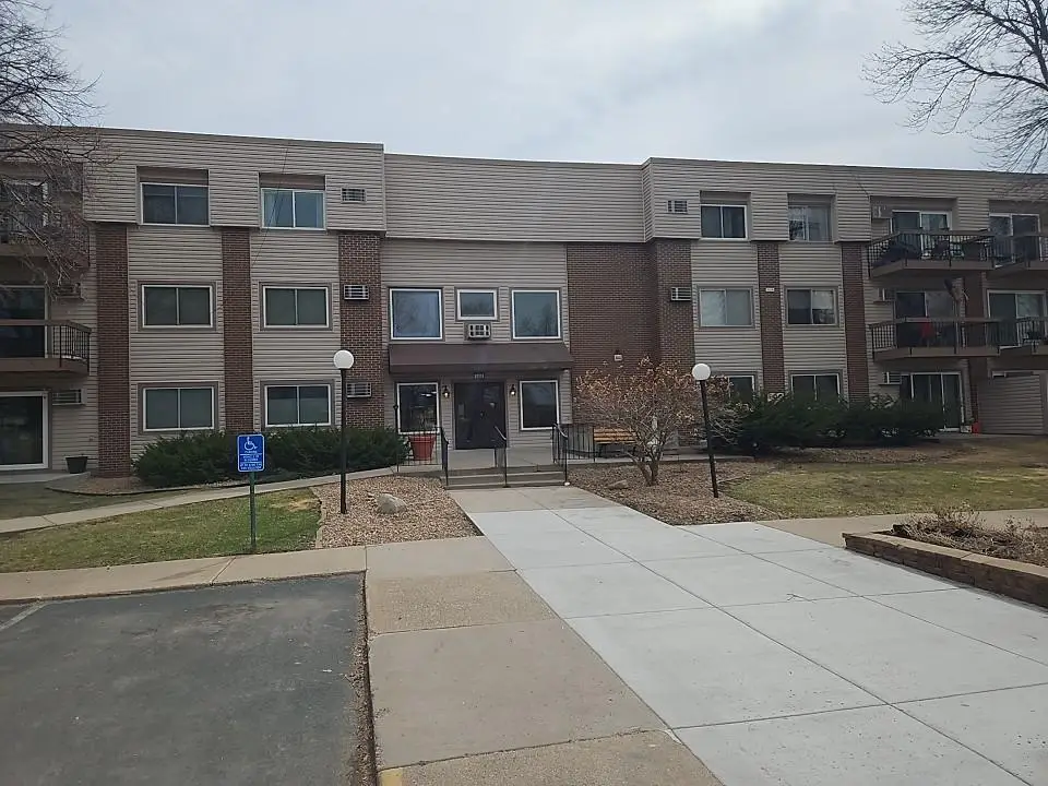 2800 Hillsboro Avenue N #307, New Hope, MN 55427 - #1