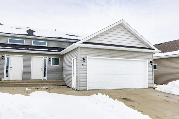 1420 Goldenwood Drive, West Fargo, ND 58078