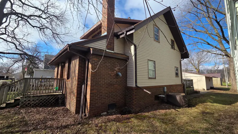 511 W 1st Street, Lakefield, MN 56150 - #2