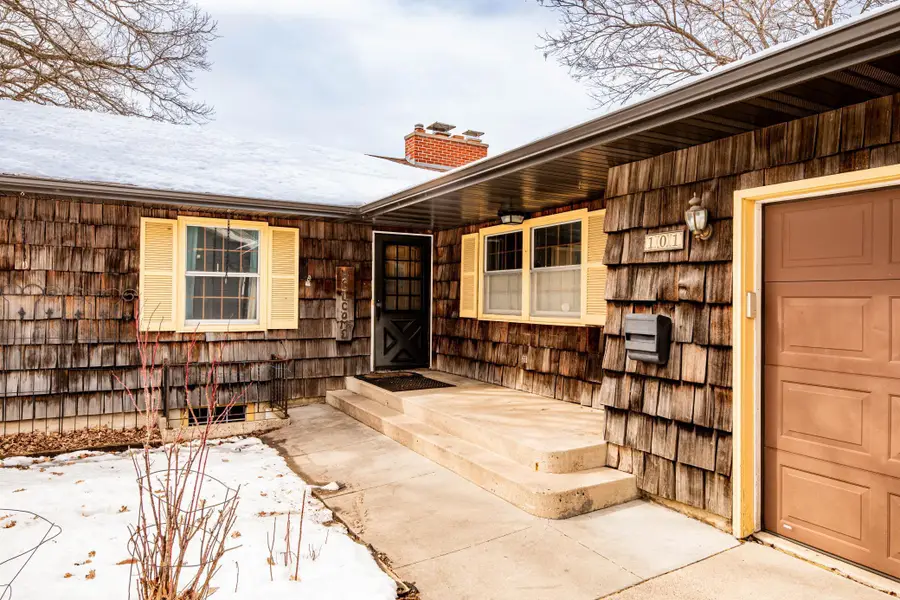 101 19th Avenue N, Fargo, ND 58102 - #2