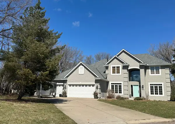 1515 Broken Oak Court, Lino Lakes, MN 55038