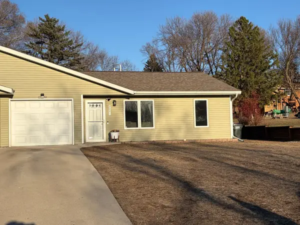 303 Quince Street Sw #B, New London, MN 56273