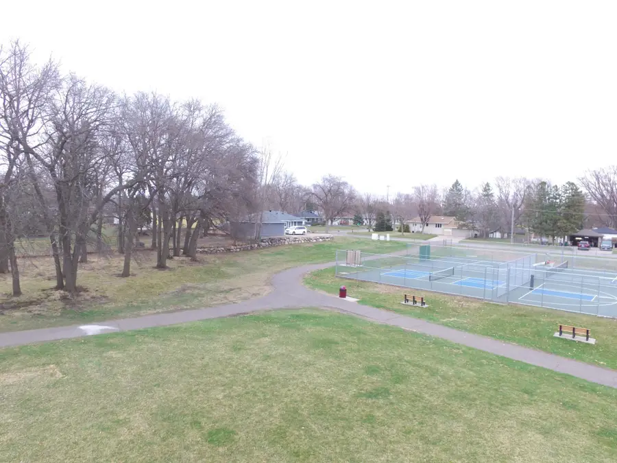 558 113th Lane Nw, Coon Rapids, MN 55448 - #3