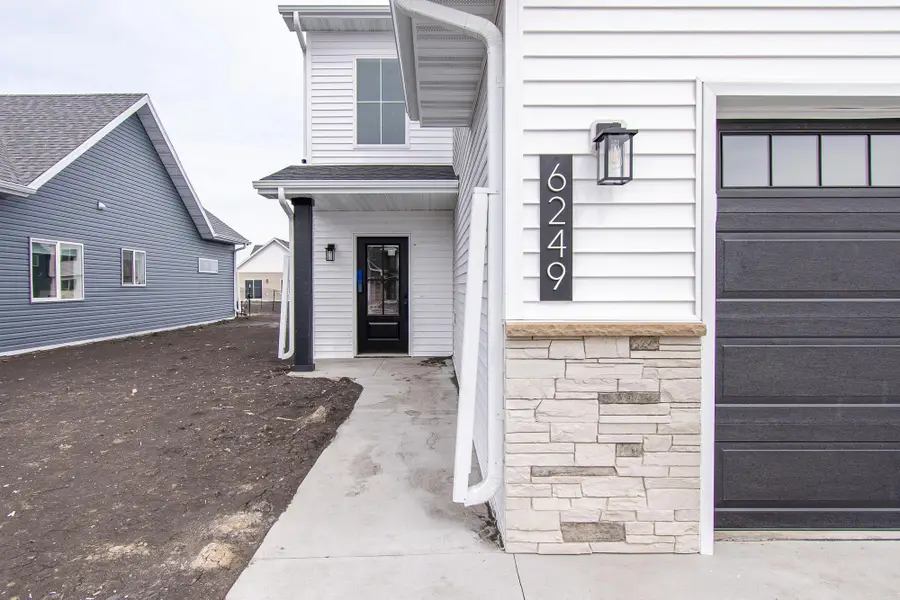 6249 86th Avenue S, Horace, ND 58047 - #2