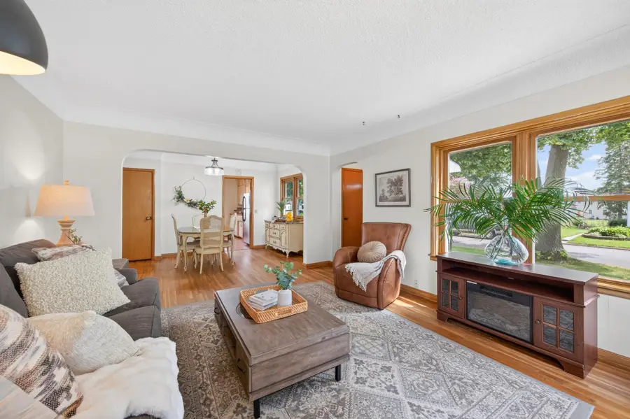 2663 16th Avenue E, North Saint Paul, MN 55109 - #2