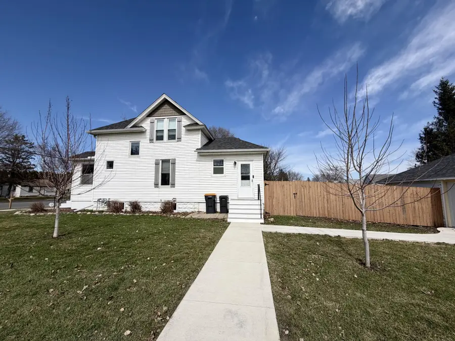 517 Center Avenue S, Hayfield, MN 55940 - #2