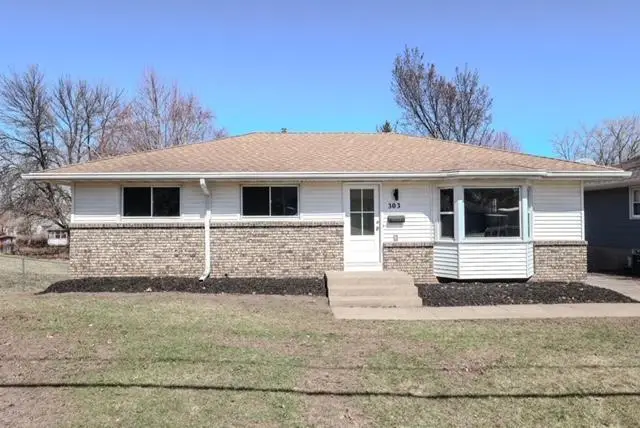 303 Haskell Street E, West Saint Paul, MN 55118 - #1