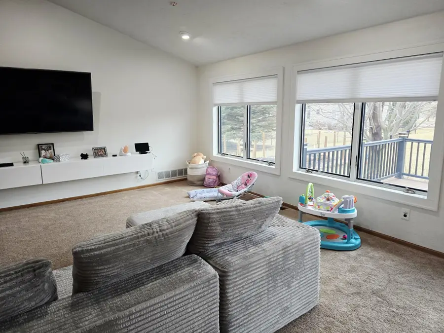 1406 26th Street Sw, Austin, MN 55912 - #3