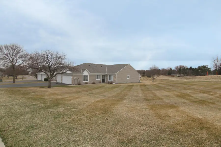 7521 Ojibway Park Road, Woodbury, MN 55125 - #2