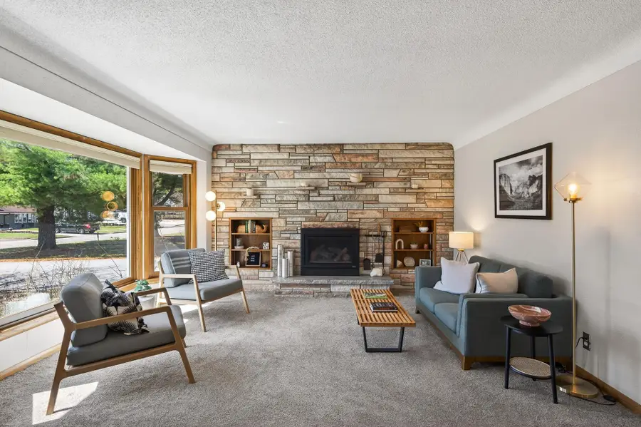 635 Shryer Avenue W, Roseville, MN 55113 - #3