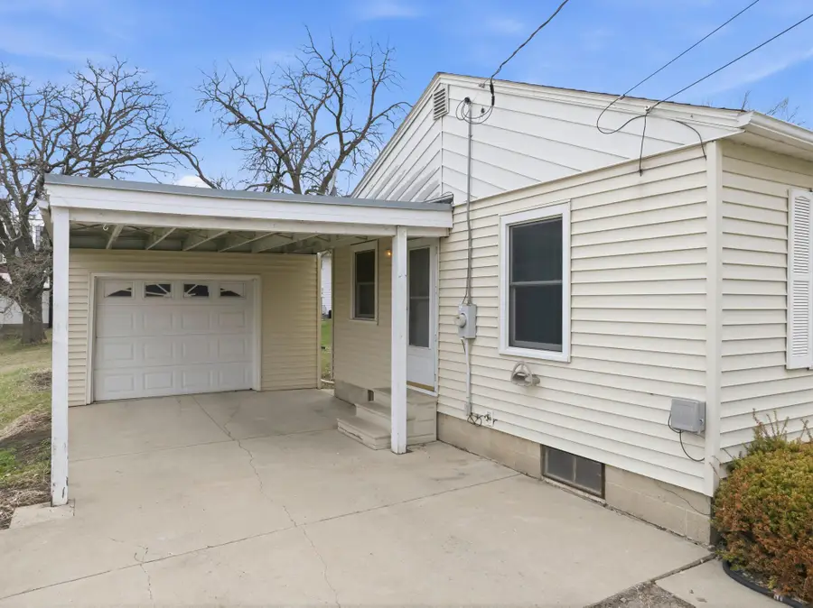 710 S 3rd Avenue, Albert Lea, MN 56007 - #3