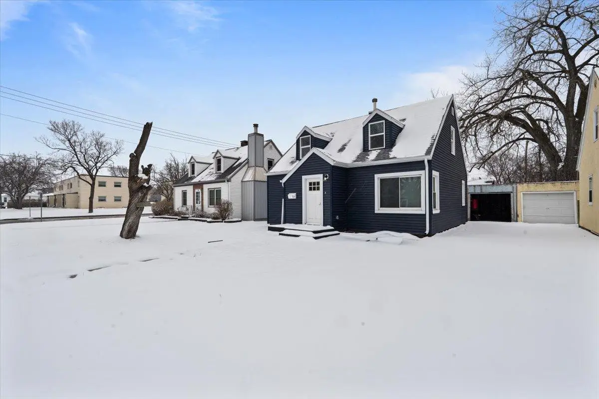 724 8th Street N, Wahpeton, ND 58075 - #1