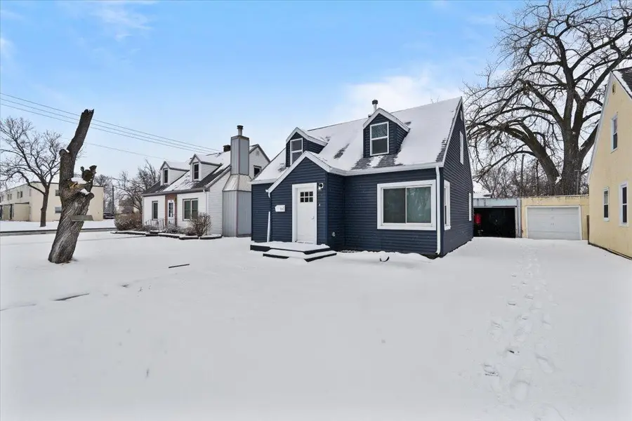 724 8th Street N, Wahpeton, ND 58075 - #2
