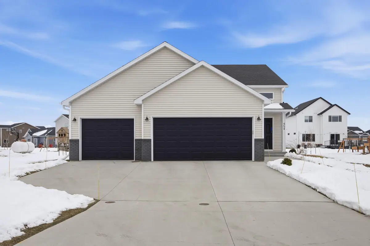 454 Skylane Street, Kindred, ND 58051 - #1