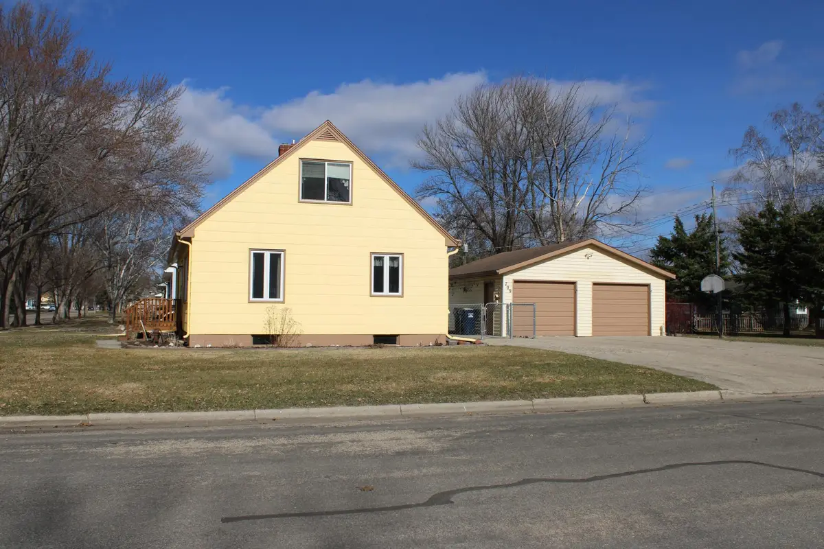 709 W 6th Street, Morris, MN 56267 - #1