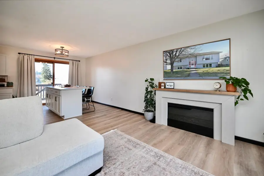 907 E 4th Street, Winona, MN 55987 - #3