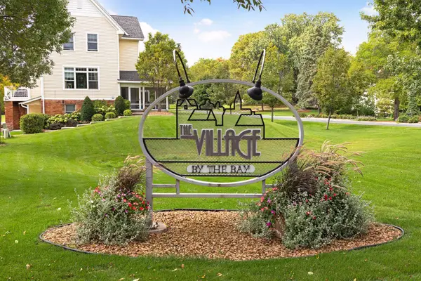 2150 Old School Road #252, Mound, MN 55364