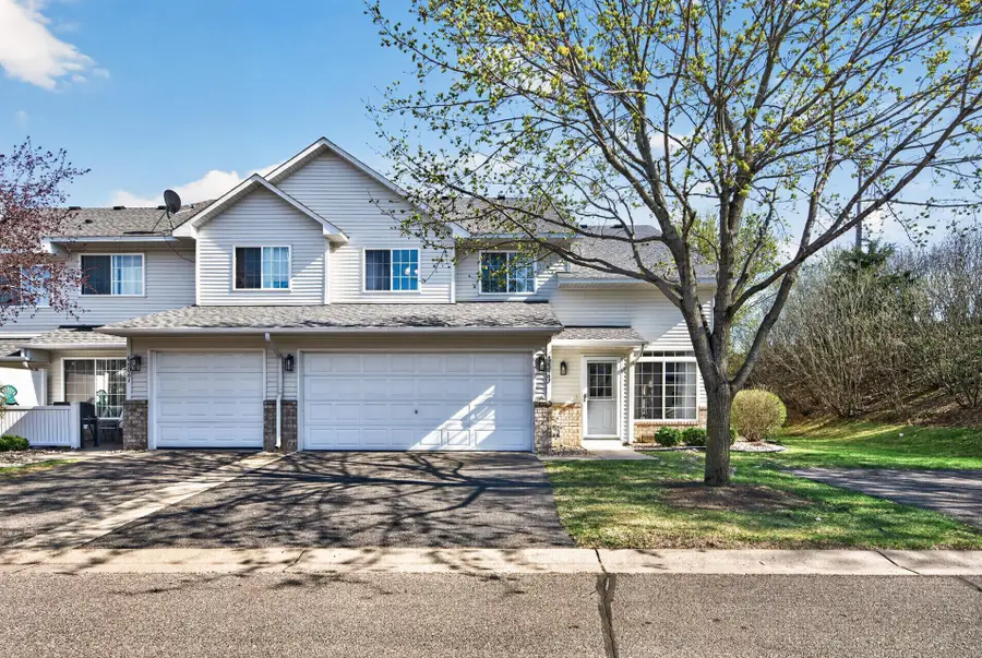 8606 Quarry Ridge Lane #J, Woodbury, MN 55125 - #2