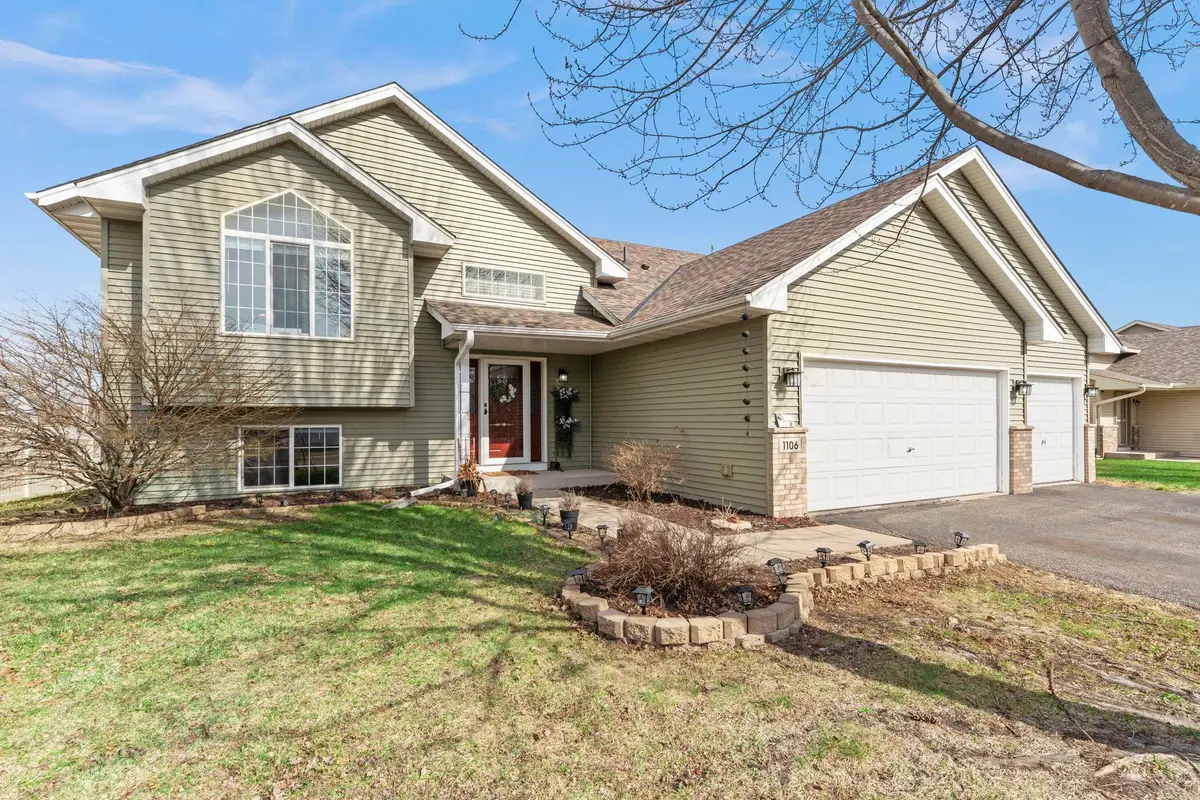 1106 Maplewood Avenue Sw, Isanti, MN 55040 - #1