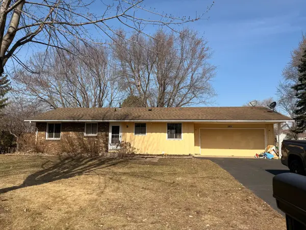 8804 Ivystone Court S, Cottage Grove, MN 55016