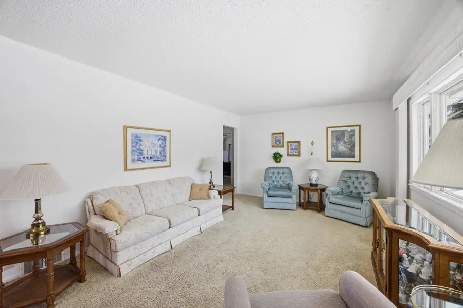 305 21st Avenue N, Fargo, ND 58102 - #3