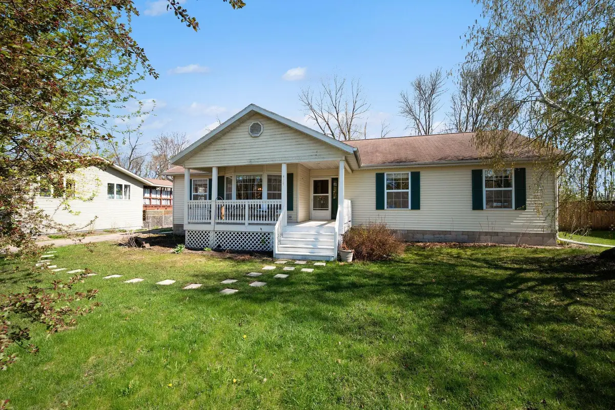 417 Countryside Drive Se, Montgomery, MN 56069 - #1