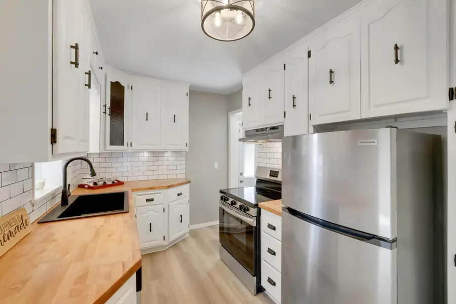 5848 Pennsylvania Avenue N, Crystal, MN 55428 - #3