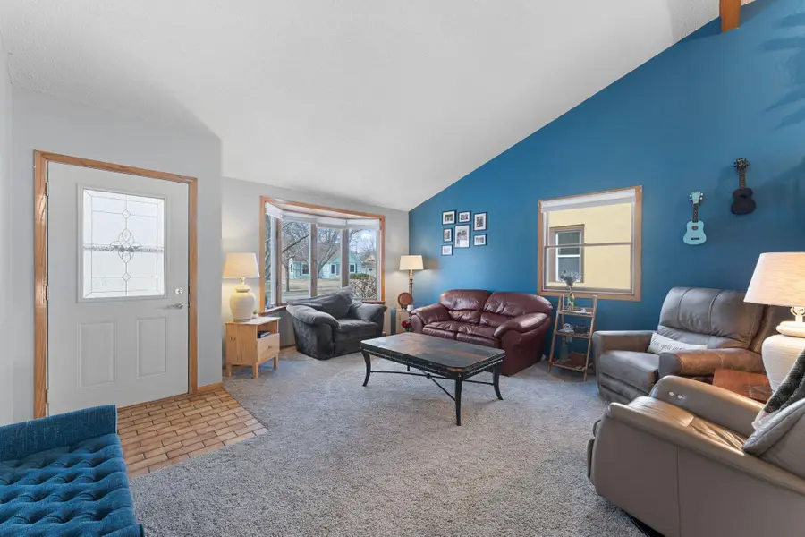 3930 Vera Cruz Avenue N, Robbinsdale, MN 55422 - #2