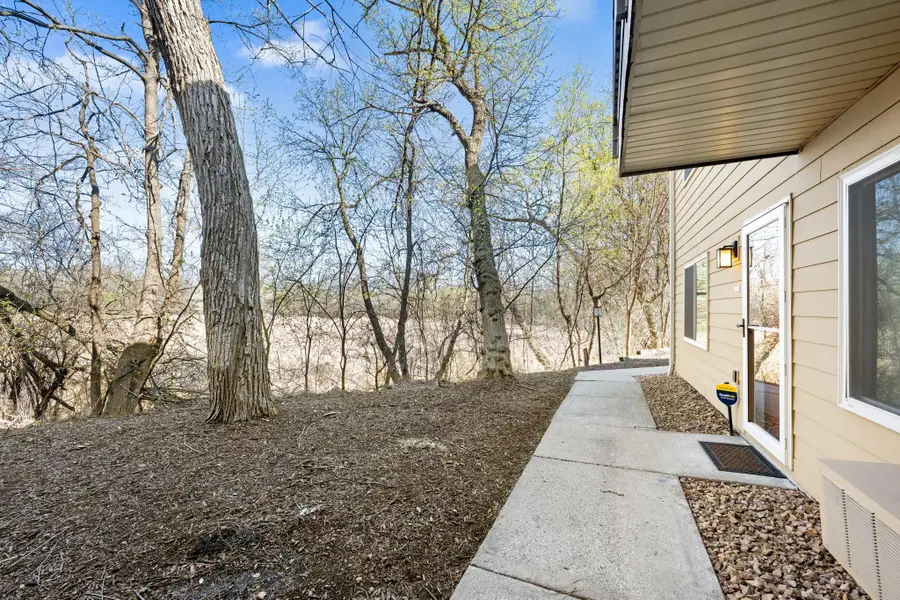 2050 Ridge Drive #16, Saint Louis Park, MN 55416 - #2