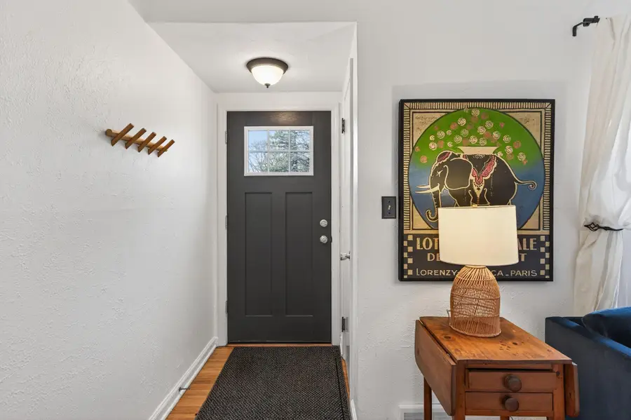 1890 Yorkshire Avenue, Saint Paul, MN 55116 - #2