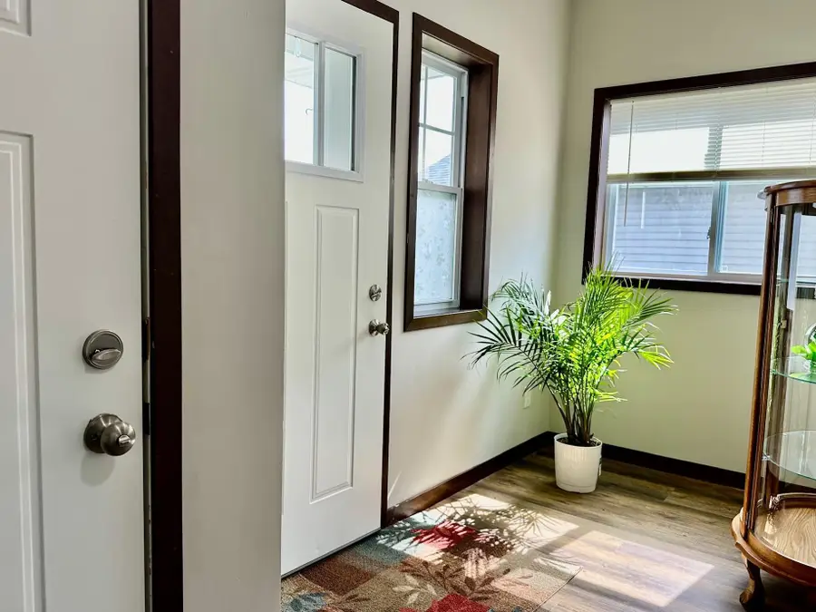 215 8th Avenue Ne, Isanti, MN 55040 - #2