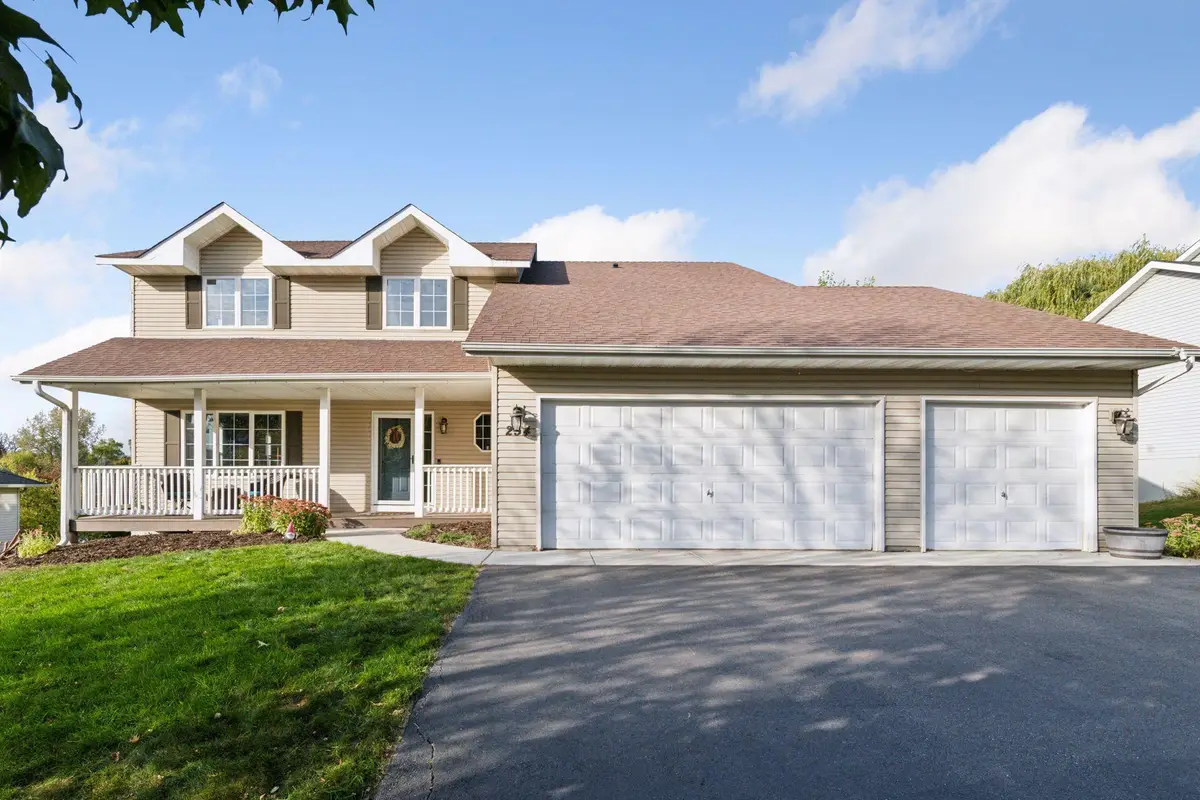 254 Jaspers Circle S, Chaska, MN 55318 - #1