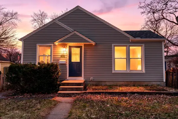 632 7th Avenue S, Hopkins, MN 55343