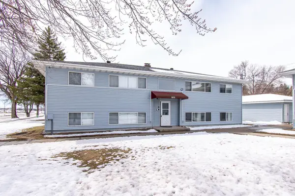 1813 13 1/2 Street S, Fargo, ND 58103