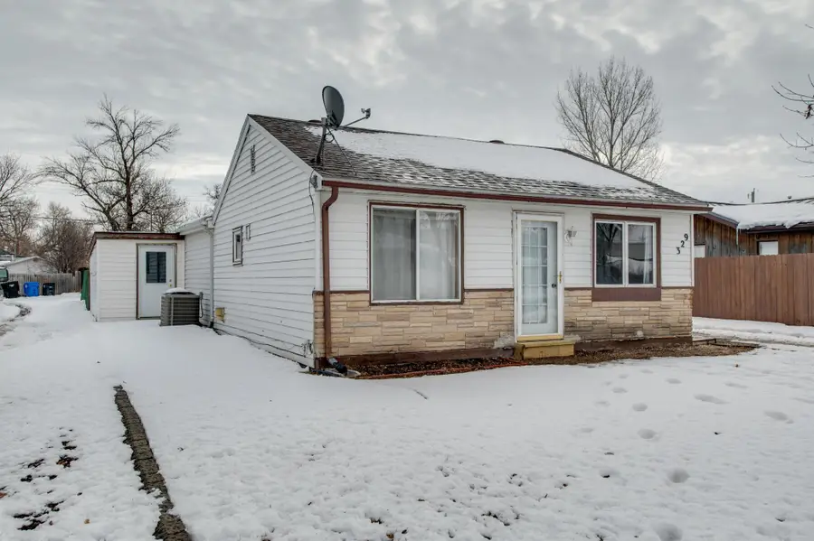 329 21st Street N, Fargo, ND 58102 - #3