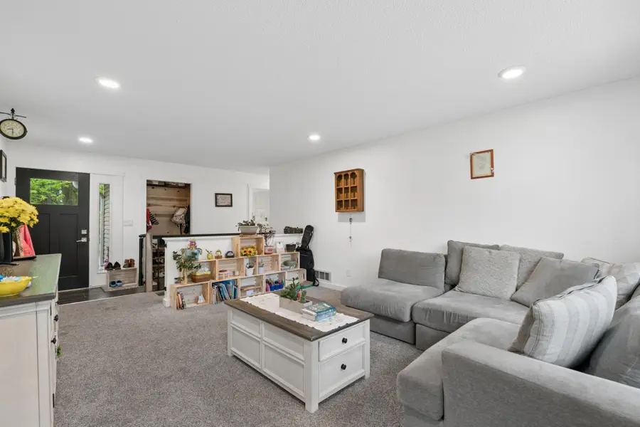 8893 Autumn Oaks Drive, Rockford, MN 55373 - #3
