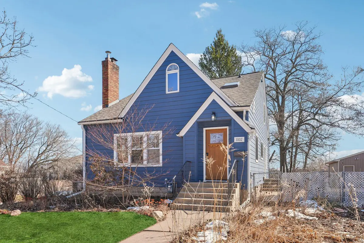 1002 Livingston Avenue, West Saint Paul, MN 55118 - #1