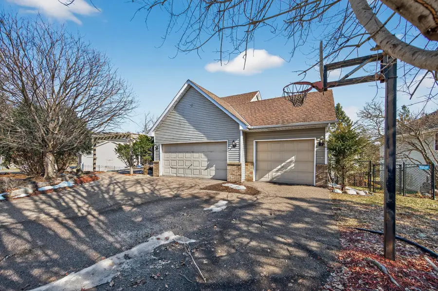 2970 Western Avenue N, Roseville, MN 55113 - #3