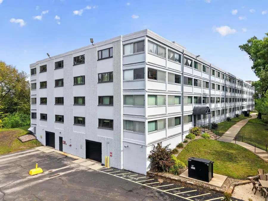 2100 Valkyrie Drive Nw #201, Rochester, MN 55901 - #2