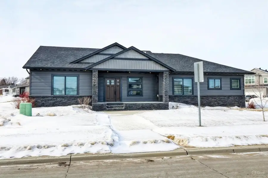 3605 Houkom Drive E, West Fargo, ND 58078 - #2