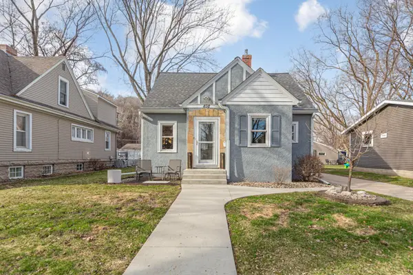 838 Nicollet Avenue, North Mankato, MN 56003