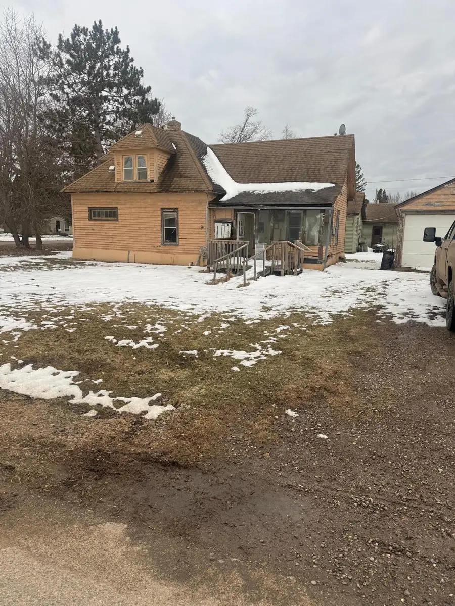 404 5th Street Nw, Aitkin, MN 56431 - #3