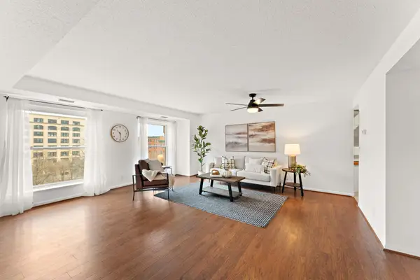 198 6th Street E #501, Saint Paul, MN 55101