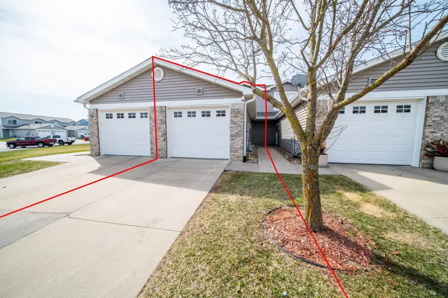 562 Pointe Ct Sw, Rochester, MN 55902 - #2