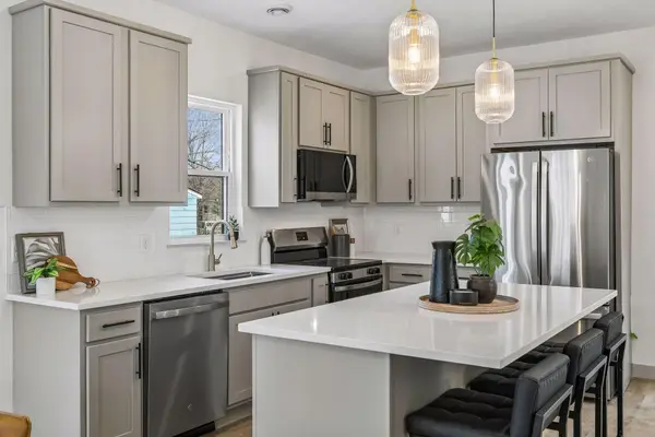 2414 Como Avenue Se, Minneapolis, MN 55414