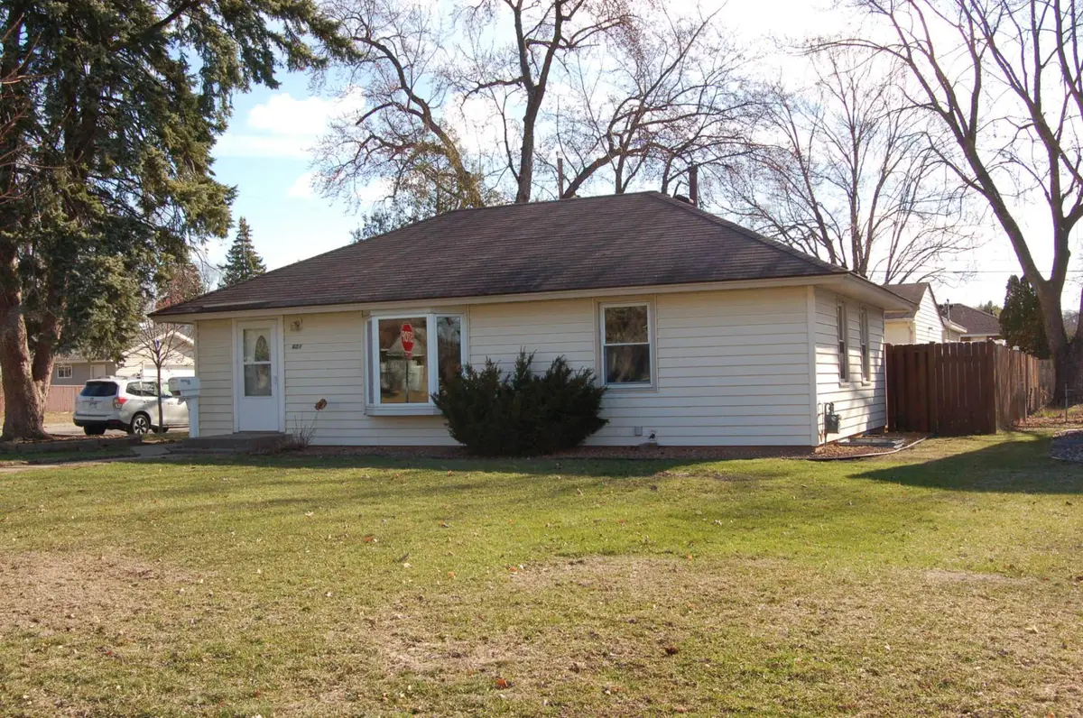 601 5th Avenue S, Hopkins, MN 55343 - #1